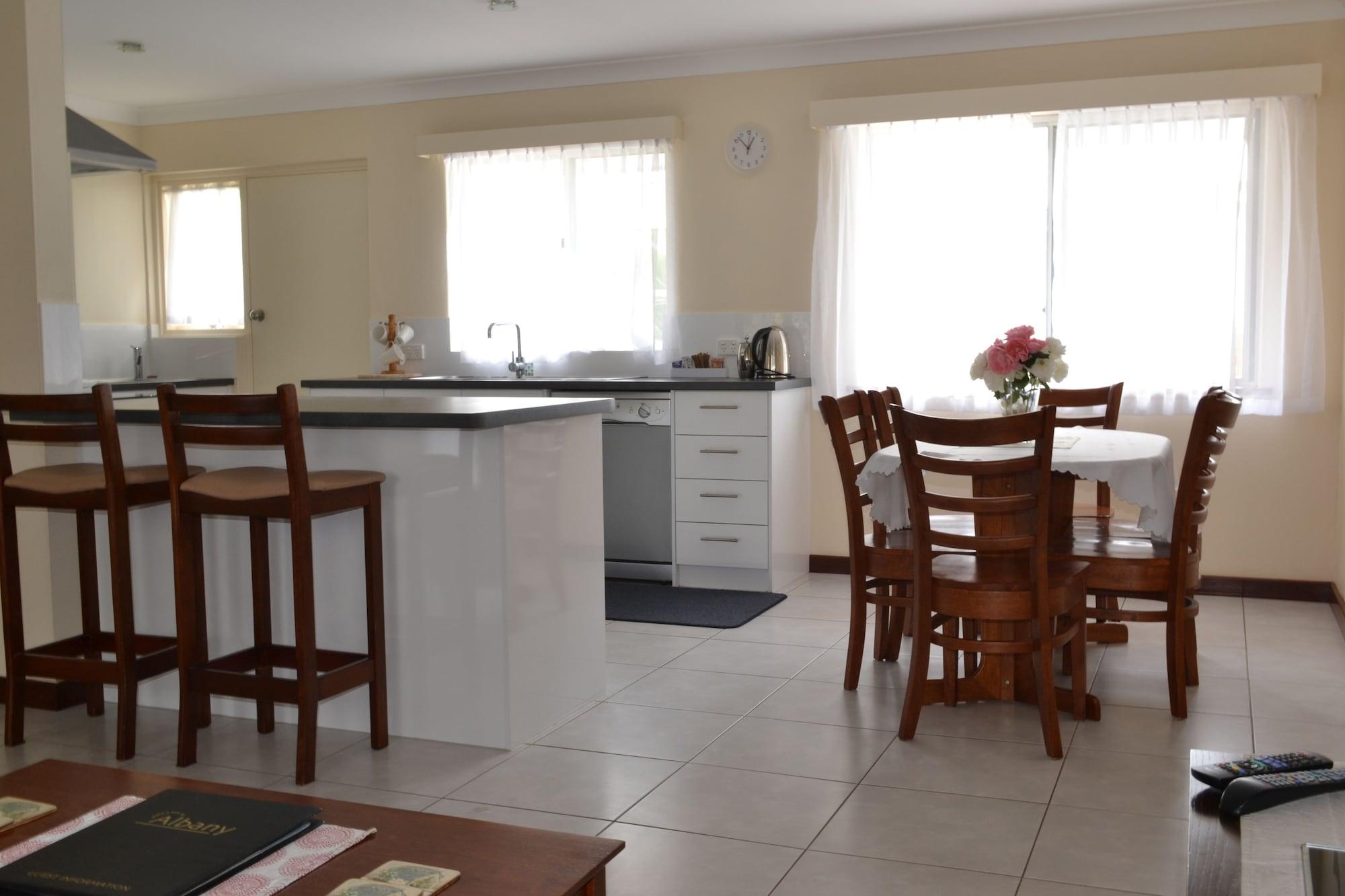 Dolphin Lodge Albany - Self Contained Apartments At Middleton Beach Eksteriør billede